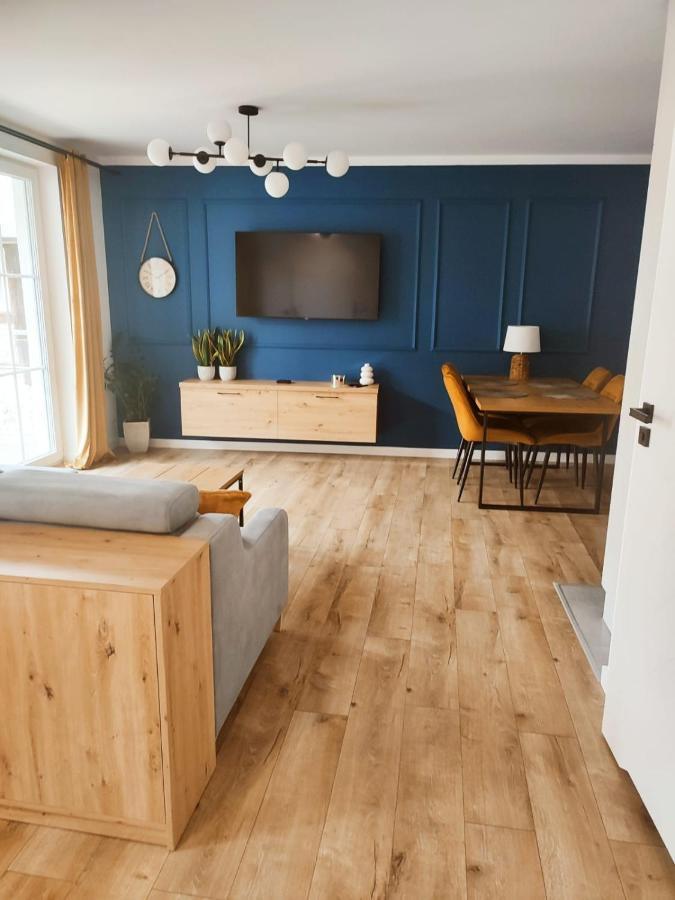 Miodowy Apartament Złotów Екстериор снимка