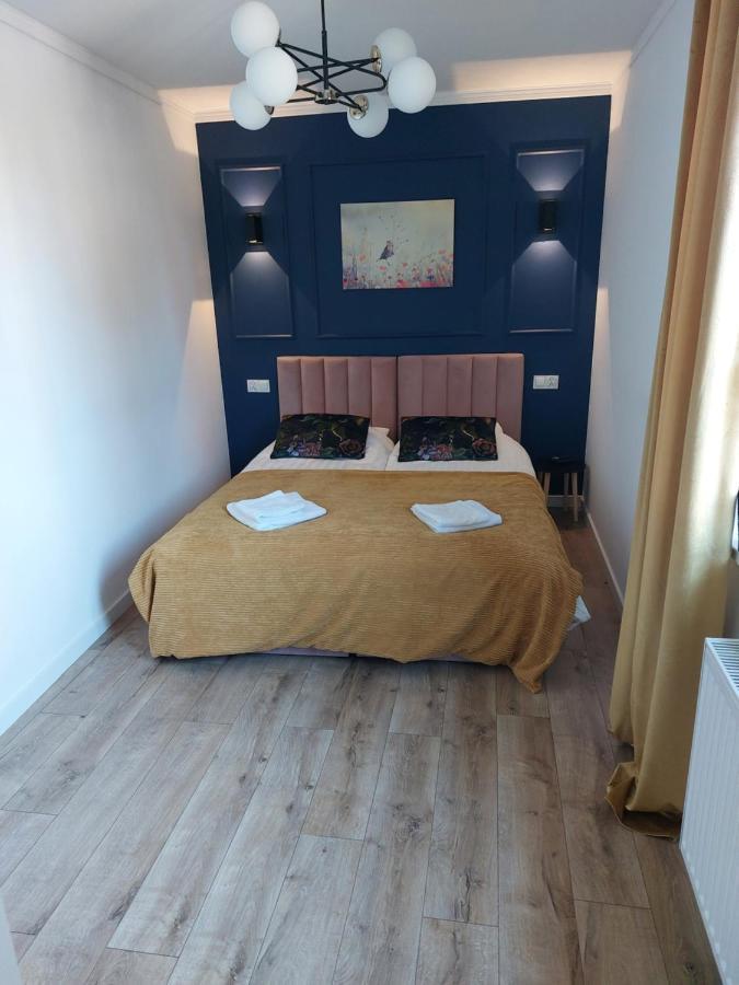 Miodowy Apartament Złotów Екстериор снимка